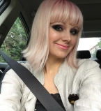 Певица Натали травмировала лицо пластическими операциями