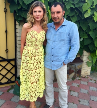 Жена ведущего &quot;Танцюють всі!&quot; Дмитрия Танковича поделилась новыми снимками подросшей дочери