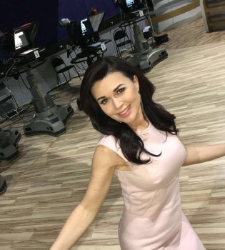 45-летняя Анастасия Заворотнюк опубликовала фото без косметики