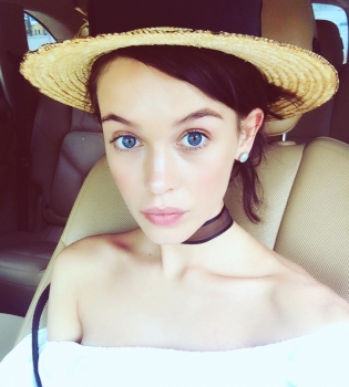 Мода по-украински: Мария Яремчук поделилась фото в вышиванке