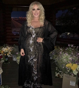 Таисия Повалий показала свою 74-летнюю маму