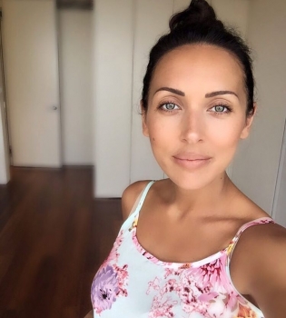 Беременная певица Алсу рассказала об увеличении губ