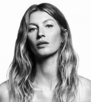 Жизель Бундхен снялась топлес для новой рекламной кампании Givenchy