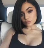 Фотофакт: Кайли Дженнер кардинально сменила прическу