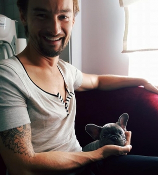 Алан Бадоев с собакой