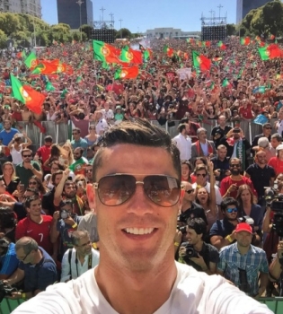 Криштиану Роналду отдал весь гонорар за ЕВРО-2016 на благотворительность