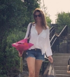 Рэнди может все: Синди Кроуфорд поделилась забавным фото супруга