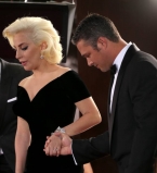 Официально: Леди Гага и Тэйлор Кинни больше не вместе