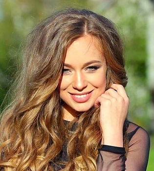 Яна Соломко трогательно поздравила мужа с днем рождения