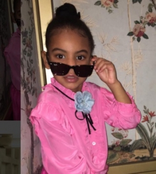 Соланж Ноулз опубликовала фото подросшей дочери Бейонсе и Джей-Зи