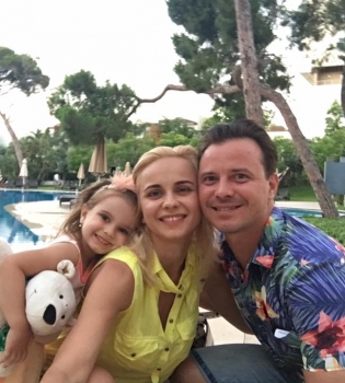 Лилия Ребрик наслаждается семейным отдыхом в теплых краях