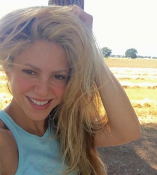 Папина копия: Шакира сравнила детские фото Жерара Пике и сына Саши