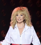 66-летняя Алла Пугачева опубликовала селфи без макияжа