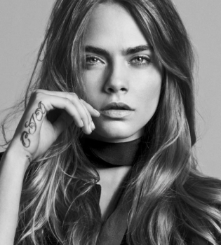 Кара Делевинь блистает на обложке британского Vogue