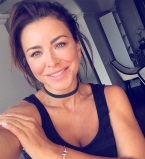 Ани Лорак катается на велосипеде