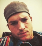 Эштон Катчер признался, что его дочь начала ругаться матом