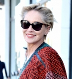 Вечно молодая: 58-летняя Шэрон Стоун позирует в бикини