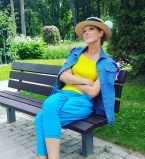 Катя Осадчая отправилась на отдых к морю