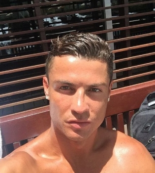 Криштиану Роналду с сыном