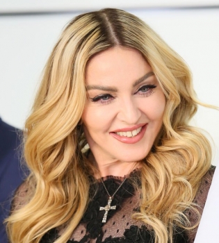 Мамина любимица: Мадонна опубликовала новое фото дочери Лурдес