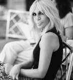 61-летняя Донателла Версаче позирует в бикини