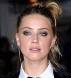 У Эмбер Херд случилась истерика в суде