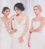 Мария Яремчук выбрала свадебное платье с откровенным вырезом