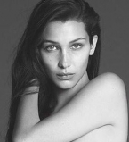 Белла Хадид полностью разделась в новой фотосессии для глянца