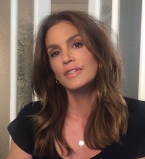 Синди Кроуфорд показала свое идеальное рабочее место