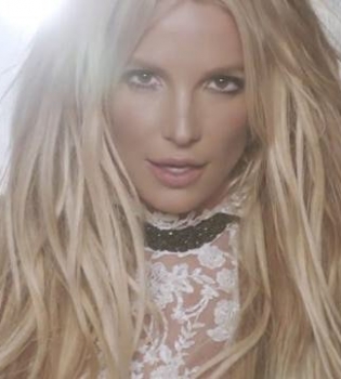 Шальная молодость: Бритни Спирс опубликовала фото топлес