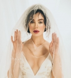 Мария Яремчук в наряде невесты