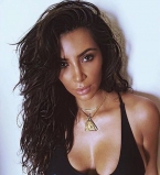 Мексиканские страсти: Ким Кардашьян показала горячую фигуру на пляже