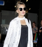 Стильная мамочка: в сети появились новые фото Кейт Хадсон с подросшим сыном