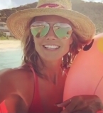 Лето в разгаре: Хайди Клум опубликовала яркие фото с отдыха