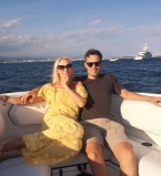 Кристина Орбакайте поделилась подробностями своего семейного отпуска во Франции