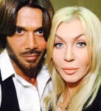 Всегда под сердцем: муж Ирины Билык носит футболку с ее изображением