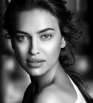 Ирина Шейк рассказала о своих комплексах в начале модельной карьере