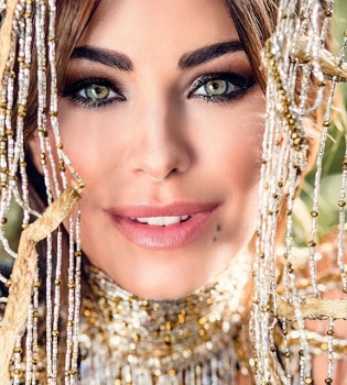 Ани Лорак без одежды