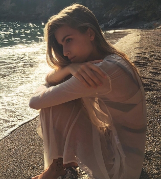 15-летняя внучка Софии Ротару восхитила красивыми снимками с отдыха