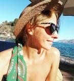 Катя Осадчая показала стройную фигуру на отдыхе в Испании