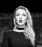 Неожиданно: Оля Полякова сняла кокошник ради Андре Тана