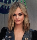 Долгожданный релакс: Кара Делевинь поделилась яркими фото с отдыха