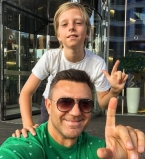 Николай Тищенко устроил холостяцкий отдых с сыном во Львове