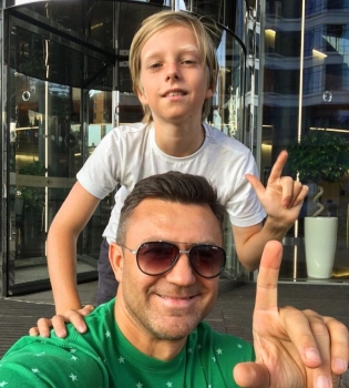 Николай Тищенко устроил холостяцкий отдых с сыном во Львове