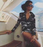 Настя Каменских соблазняет подписчиков стройными ногами в бикини