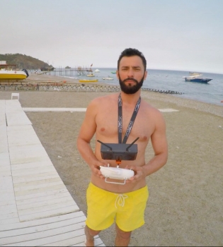 Кише и его семью задержали на границе в Турции