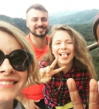 Старшая дочь Елены Кравец растет точной копией свой звездной мамы