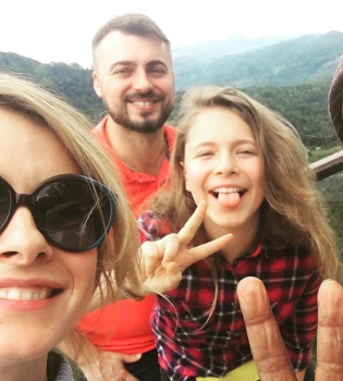 Старшая дочь Елены Кравец растет точной копией свой звездной мамы