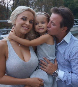 Лилия Ребрик и Андрей Дикий готовят свадебный подарок для своей 4-летней дочери