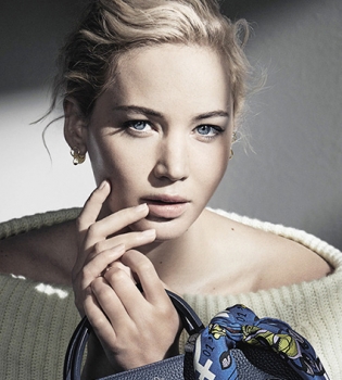 Стильная и нежная Дженнифер Лоуренс блистает в фотосессии для Dior